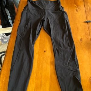 23’ inseam Lululemon leggings